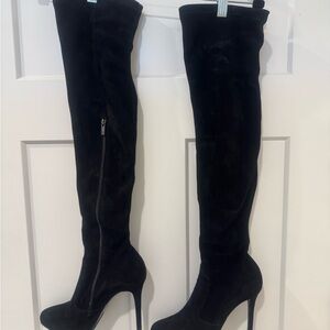 Chic Black Over-the-Knee Boots